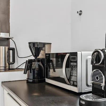 Maremar - Design - 2 Schlafzimmer - Luxus Boxspringbetten - Kueche - Highspeed Wifi - Arbeitsplaetze *