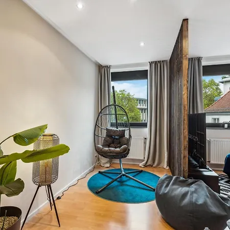 Maremar: Design With Luxury Beds And Workspace Braunschweig
